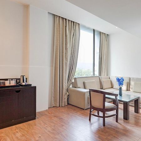 Townhouse Oak Agra Near Sultanganj Puliya Formerly Bb Grand Buitenkant foto