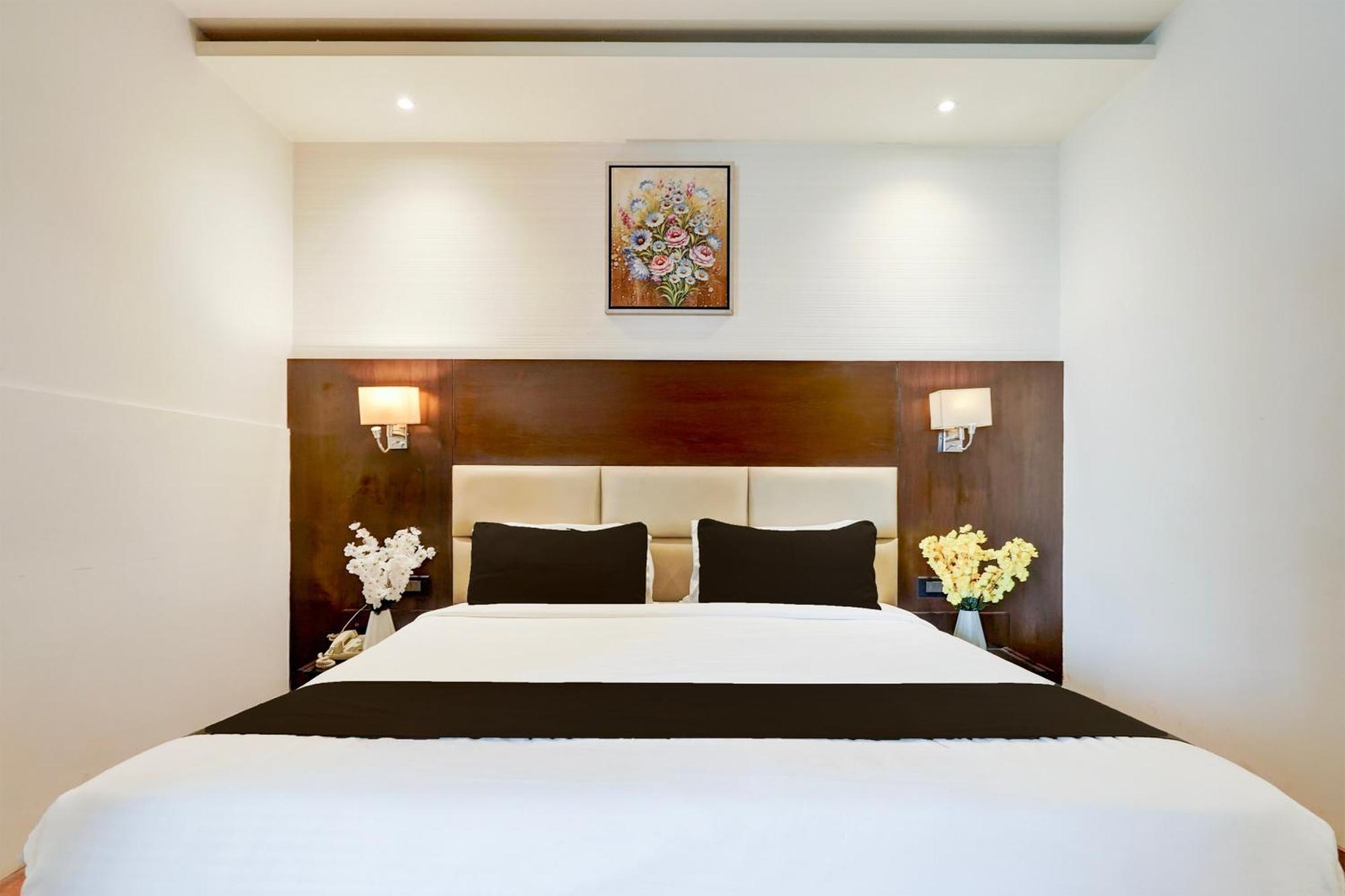 Townhouse Oak Agra Near Sultanganj Puliya Formerly Bb Grand Buitenkant foto